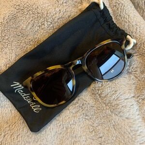 Madewell Brown Aviator Sunglasses Timeless Design